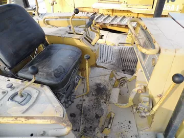 D6H LGP Used CAT Bulldozer For Sale Original japan Used CAT D6H LGP Bulldozer supplier