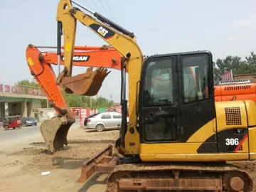 CAT 306 USED MINI EXCAVATOR FOR SALE Original japan supplier