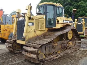 USED BULLDOZER CAT D6H FOR SALE ORIGINAL JAPAN supplier