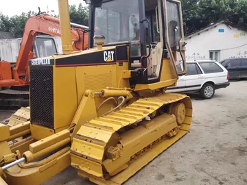 Used CATERPILLAR D4C Dozer supplier